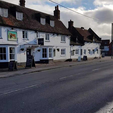 The Bull Hotel Downton  Bagian luar foto