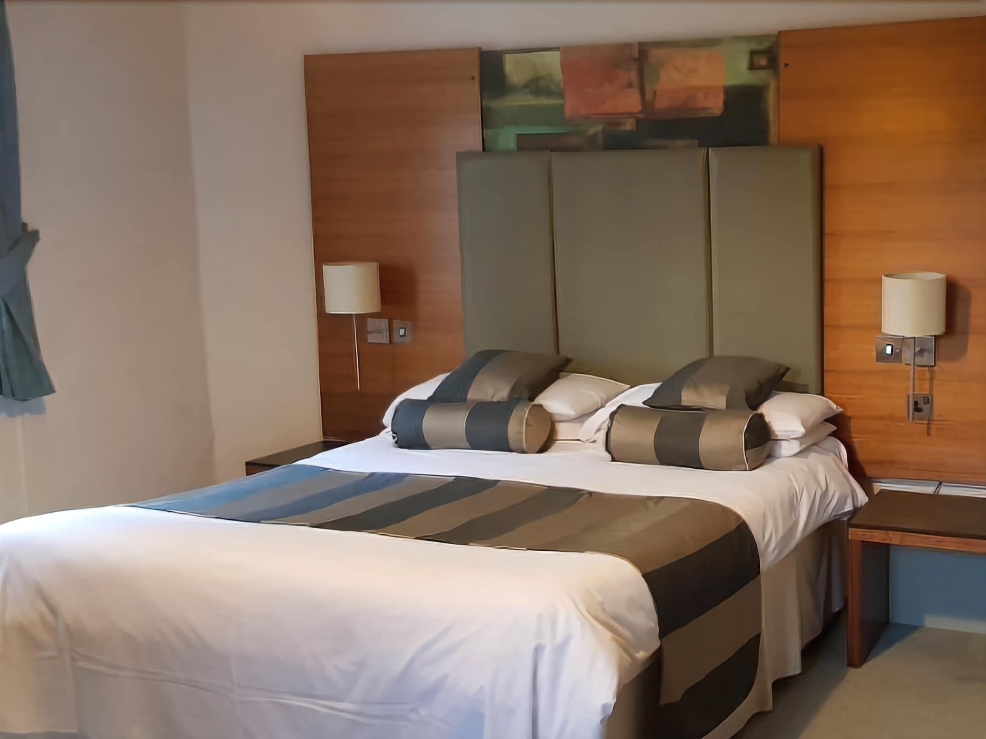 The Bull Hotel Downton  Bagian luar foto