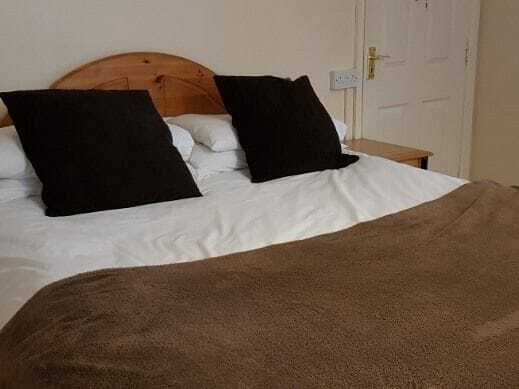 The Bull Hotel Downton  Bagian luar foto