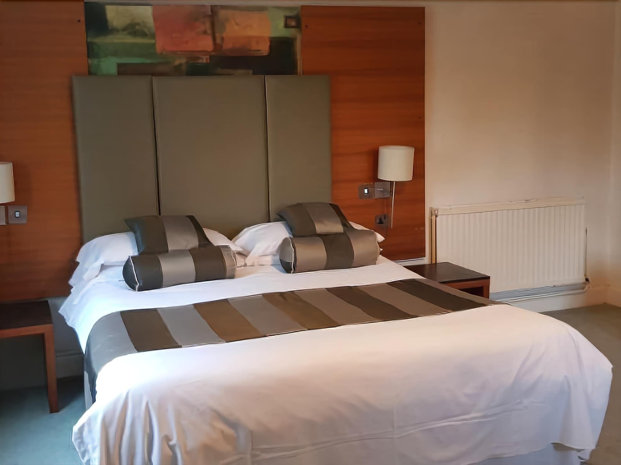 The Bull Hotel Downton  Bagian luar foto